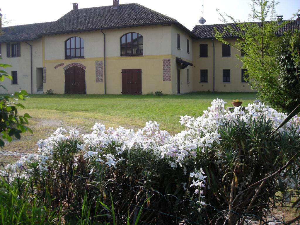 Agriturismo Cascina Roma Ozzero ภายนอก รูปภาพ