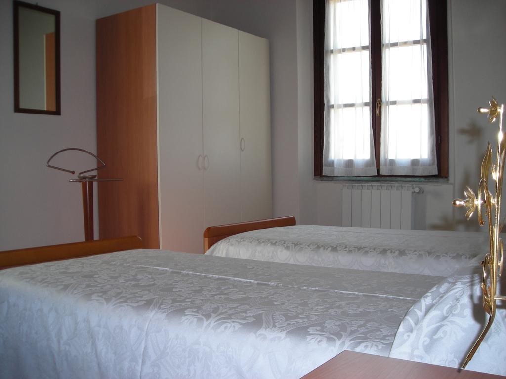 Agriturismo Cascina Roma Ozzero ห้อง รูปภาพ